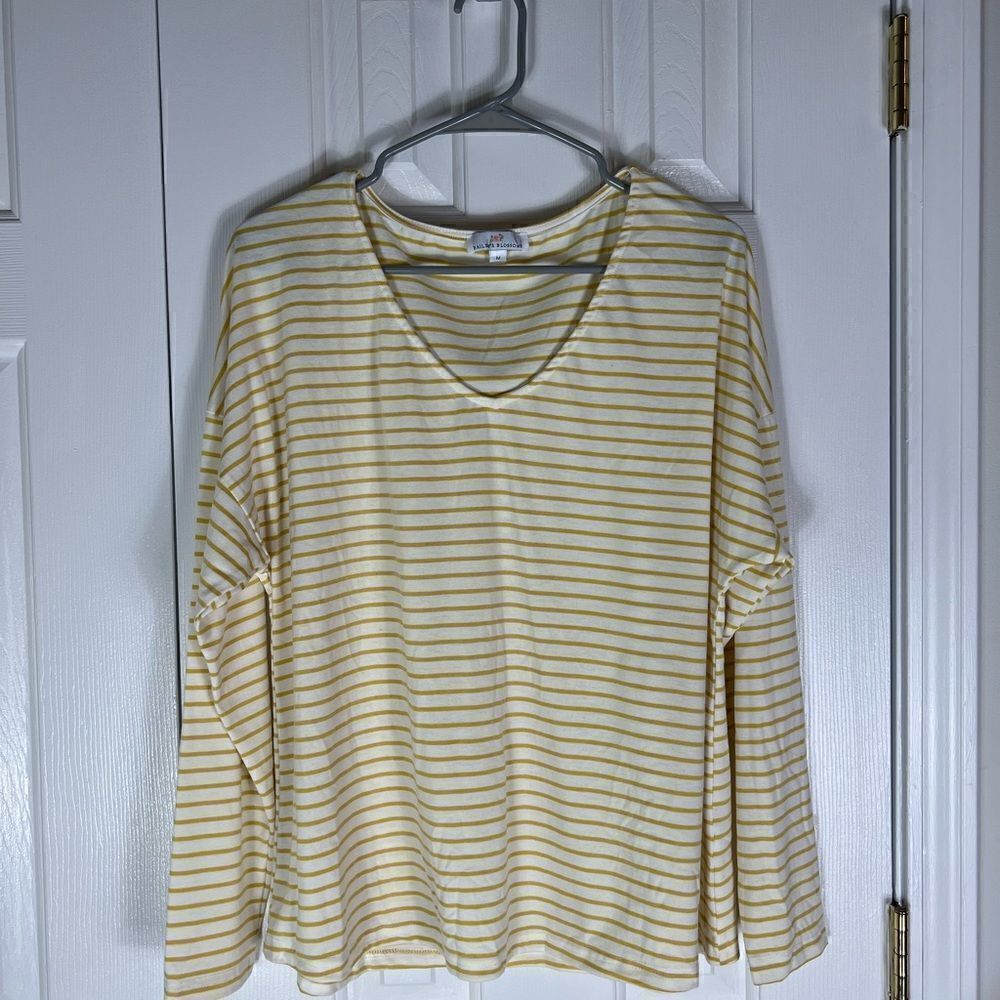 Baileys Blossoms Women Shirt Size M